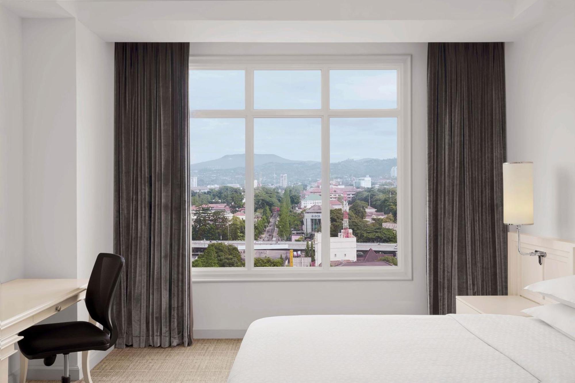 Four Points By Sheraton Bandung Exterior photo